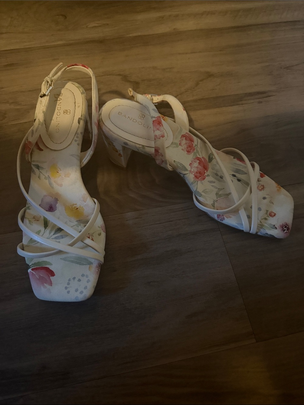 Bandolino White Floral Strappy Mid Heel Sandals